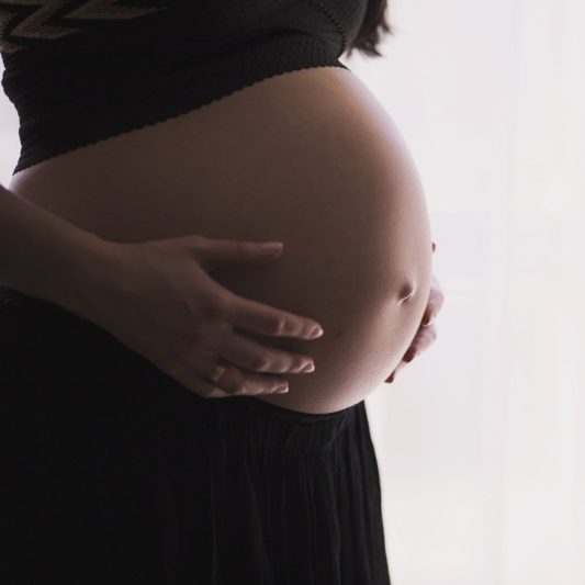 cropped-pregnant-1245703_1920-2.jpg